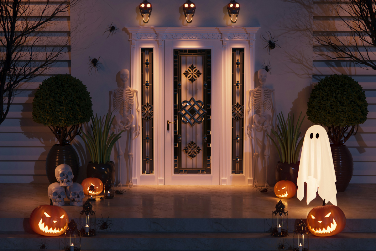 20 Cute and Spooky Halloween Porch Decor Ideas for 2024 – Olivia Wendel